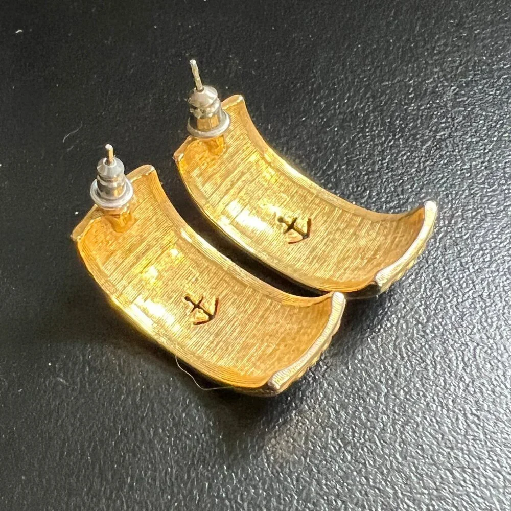 Vintage Nautical Pierced Earrings Anchor Blue Enamel Gold Tone‎ Half Hoops